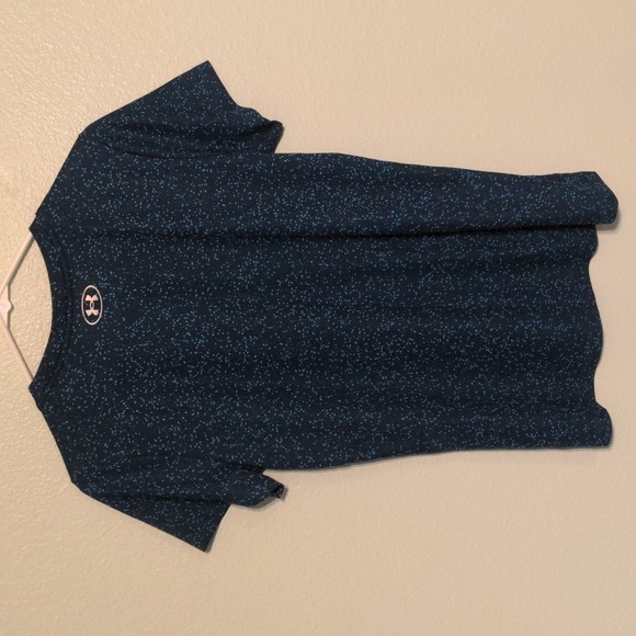 Buy1 Get1 Free Tops! Like new under armour M workout top - Picture 5 of 5